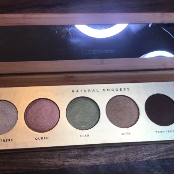 Butter London natural goddess pallet - Picture 8 of 9